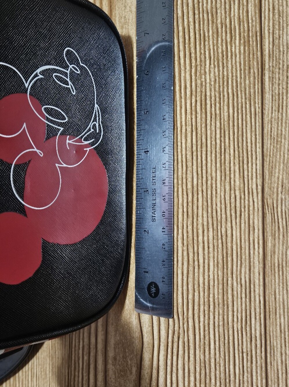 Disney x Dani Mickey Crossbody Purse - Picture 8 of 9